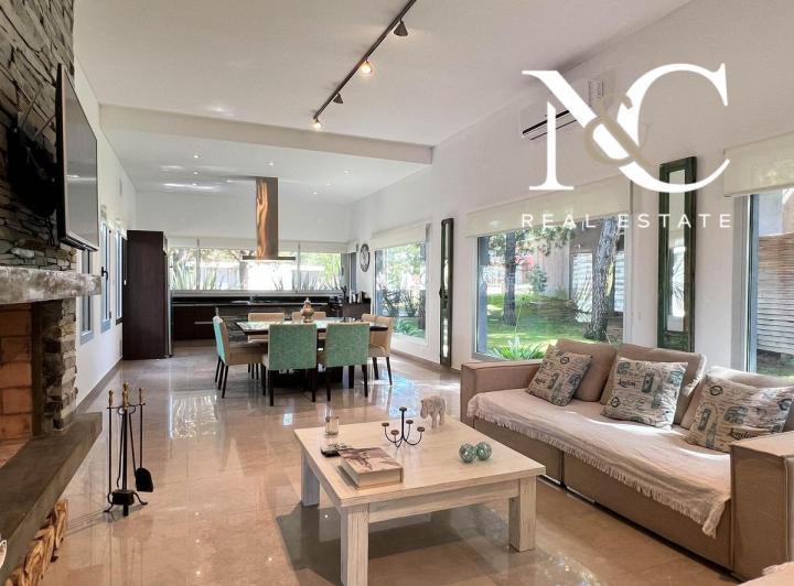 Casa · 200m² · 4 Ambientes