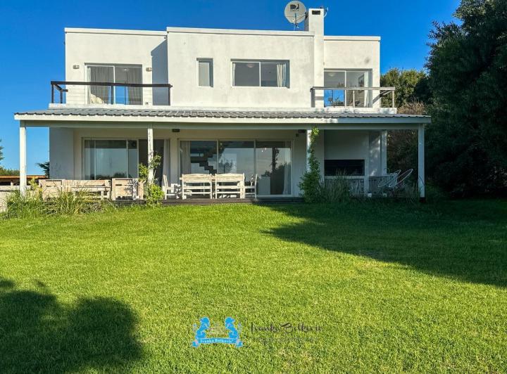 Casa · 160m² · 5 Ambientes