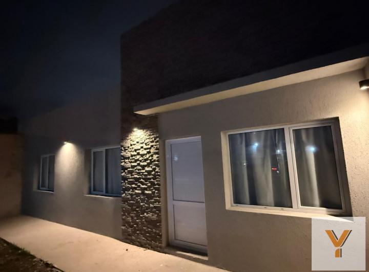 Casa · 90m² · 4 Ambientes · 1 Cochera