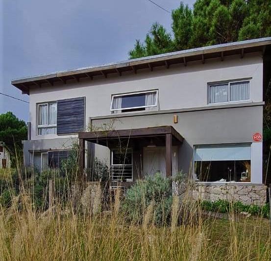 Casa · 170m² · 5 Ambientes · 2 Cocheras