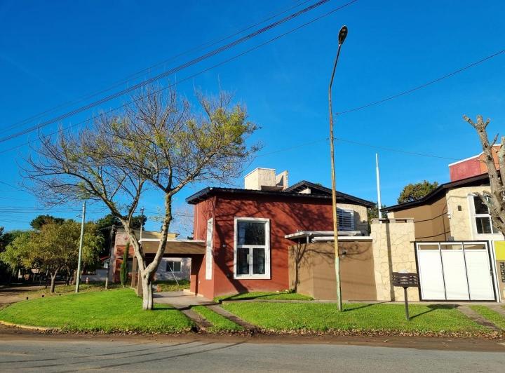 Casa · 90m² · 3 Ambientes · 1 Cochera