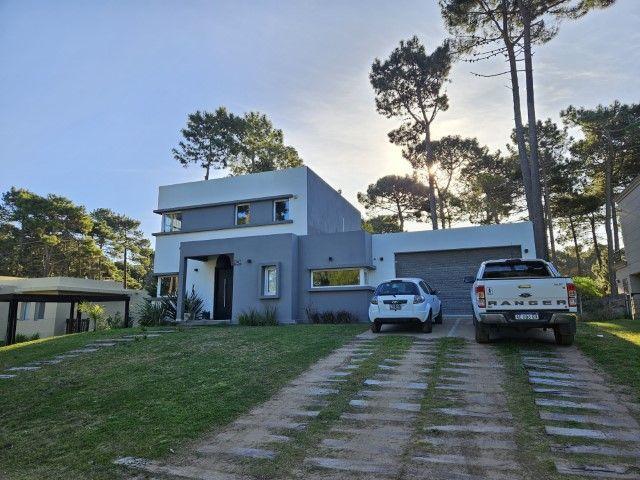 Casa · 227m² · 4 Ambientes