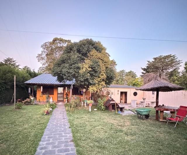 Casa · 80m² · 3 Ambientes · 1 Cochera