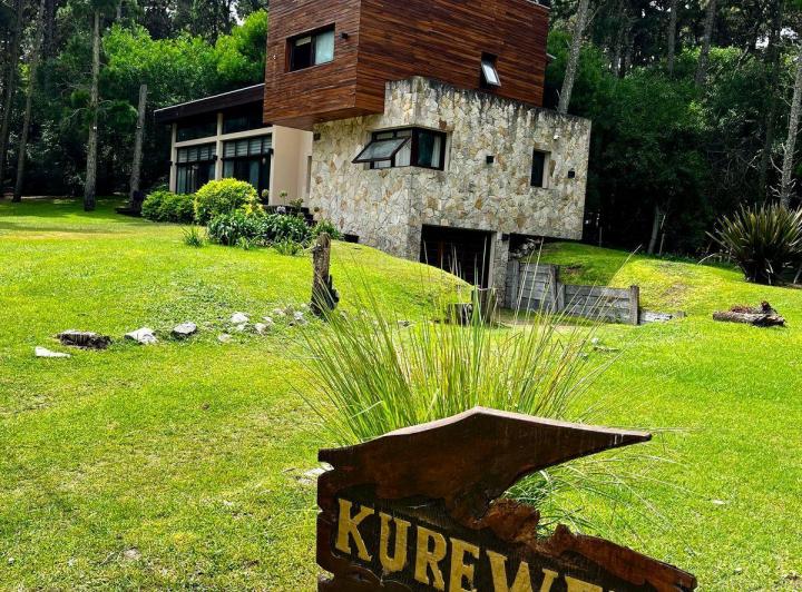 Casa · 178m² · 4 Ambientes · 1 Cochera