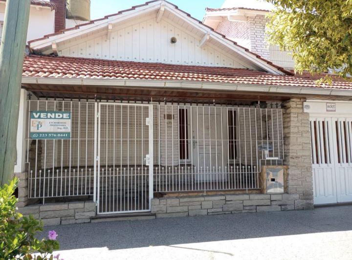 Casa · 110m² · 3 Ambientes · 1 Cochera