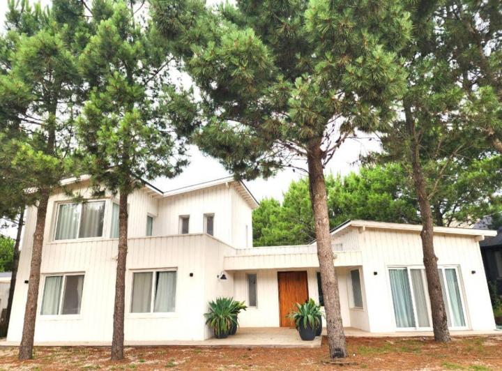 Casa · 314m² · 6 Ambientes