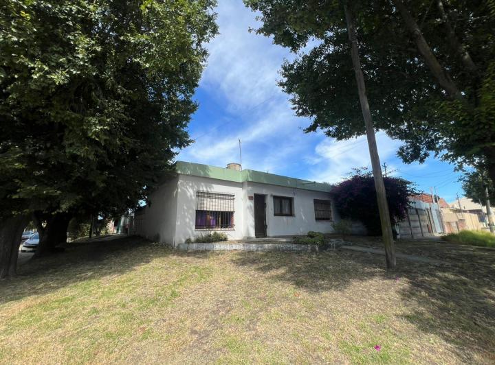 Casa · 64m² · 4 Ambientes · 2 Cocheras
