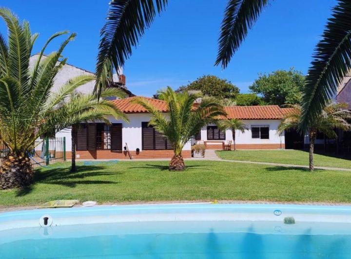 Casa · 50m² · 6 Ambientes · 6 Cocheras
