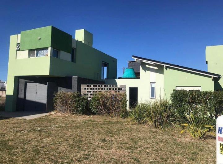 Casa · 185m² · 3 Ambientes · 1 Cochera