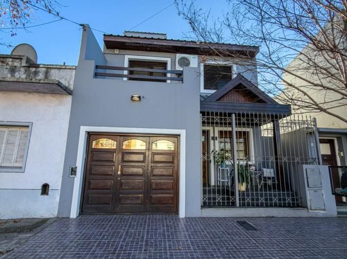 Casa · 129m² · 4 Ambientes · 1 Cochera