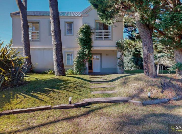 Casa · 203m² · 5 Ambientes