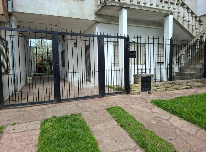 Casa · 81m² · 3 Dormitorios · 1 Cochera
