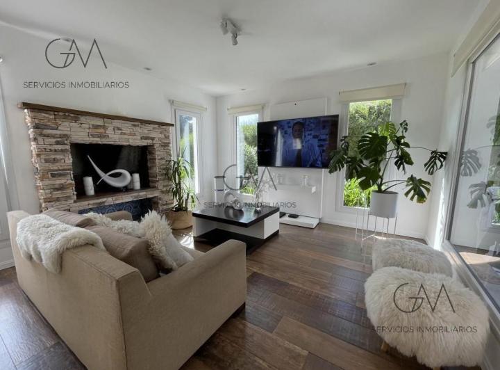 Casa · 150m² · 4 Ambientes · 1 Cochera