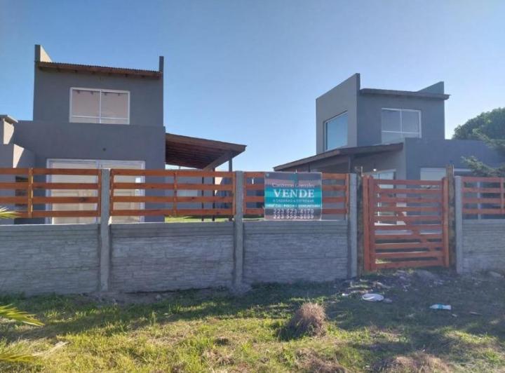 Casa · 100m² · 3 Ambientes · 1 Cochera