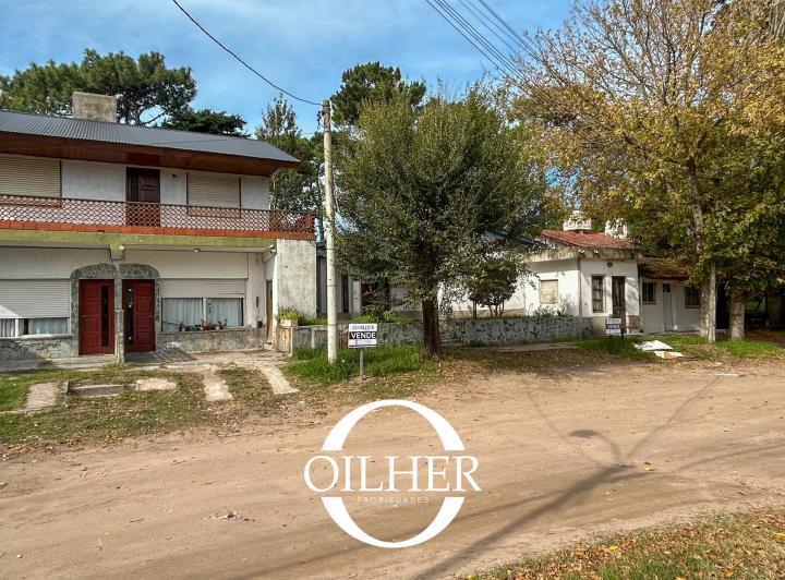 Casa · 300m² · 10 Dormitorios · 4 Cocheras