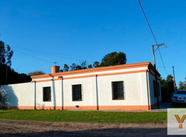 Casa · 200m² · 5 Ambientes · 2 Cocheras