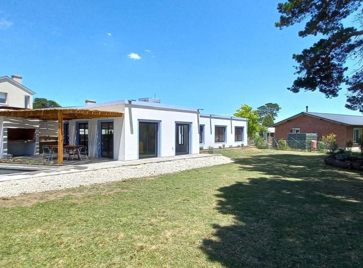 Casa · 128m² · 4 Ambientes · 2 Cocheras