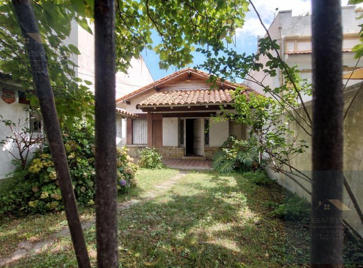 Casa · 374m² · 3 Ambientes