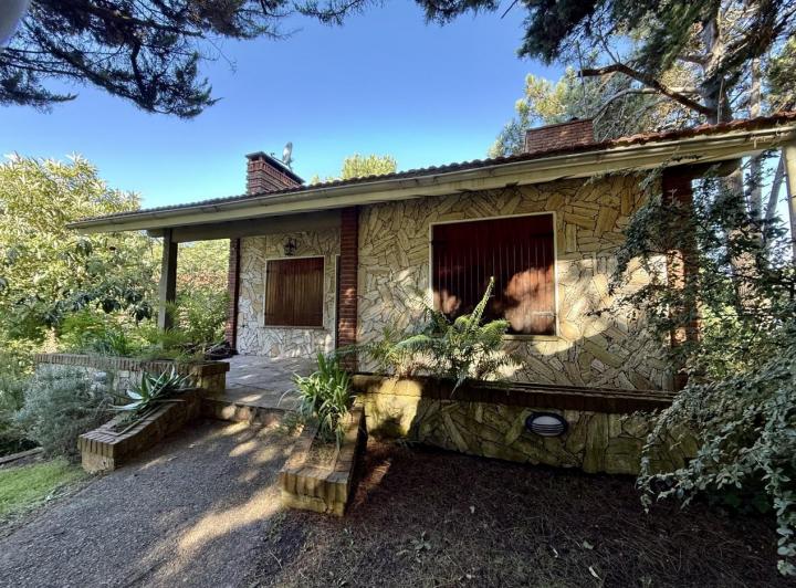 Casa · 200m² · 6 Ambientes · 1 Cochera