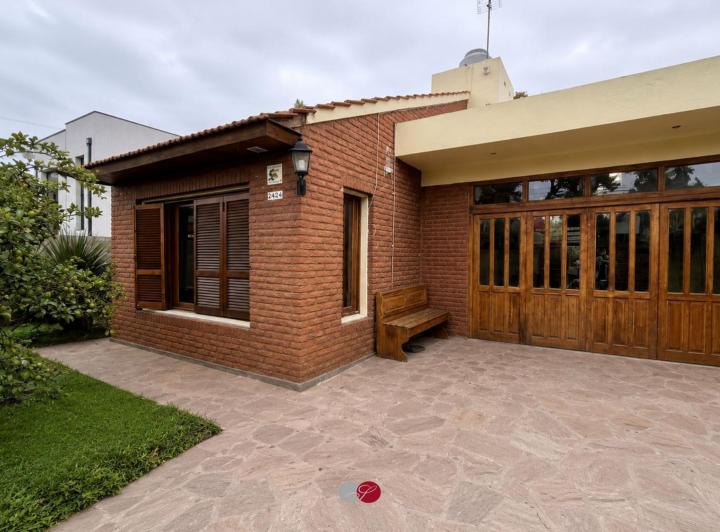 Casa · 88m² · 3 Ambientes · 1 Cochera