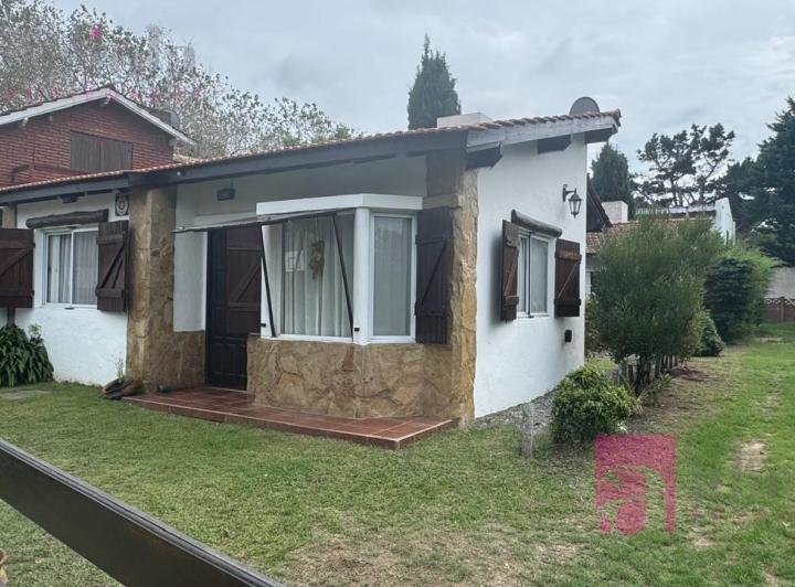 Casa · 50m² · 3 Ambientes · 1 Cochera