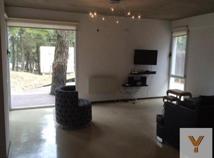Casa · 200m² · 5 Ambientes