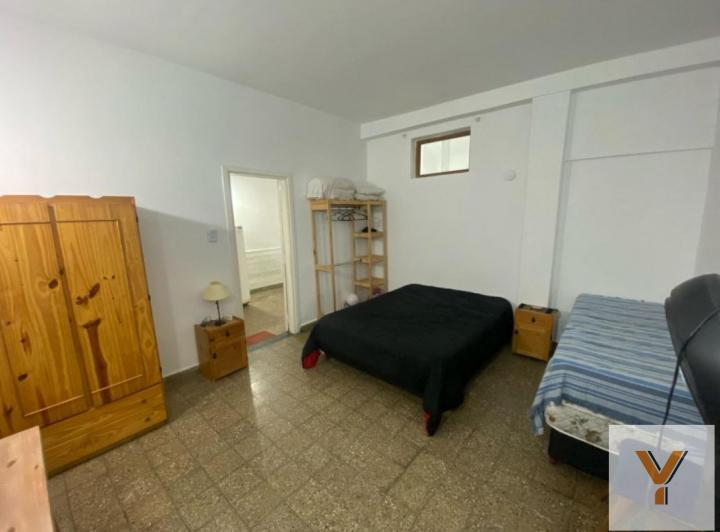 Casa · 180m² · 5 Ambientes · 5 Cocheras