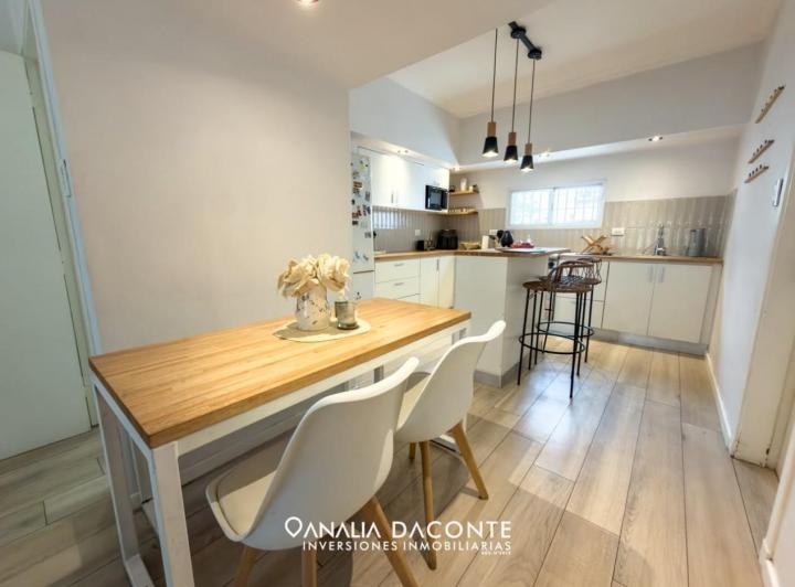 Casa · 131m² · 3 Ambientes · 2 Cocheras