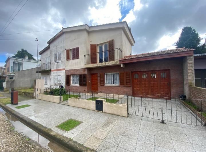 Casa · 126m² · 4 Ambientes · 1 Cochera