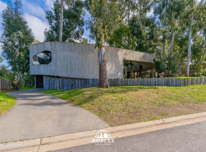 Casa · 238m² · 5 Ambientes