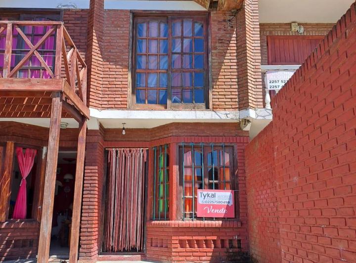 Casa · 70m² · 4 Ambientes · 1 Cochera