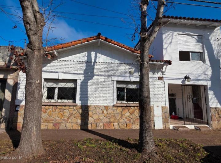 Casa · 115m² · 4 Ambientes · 1 Cochera