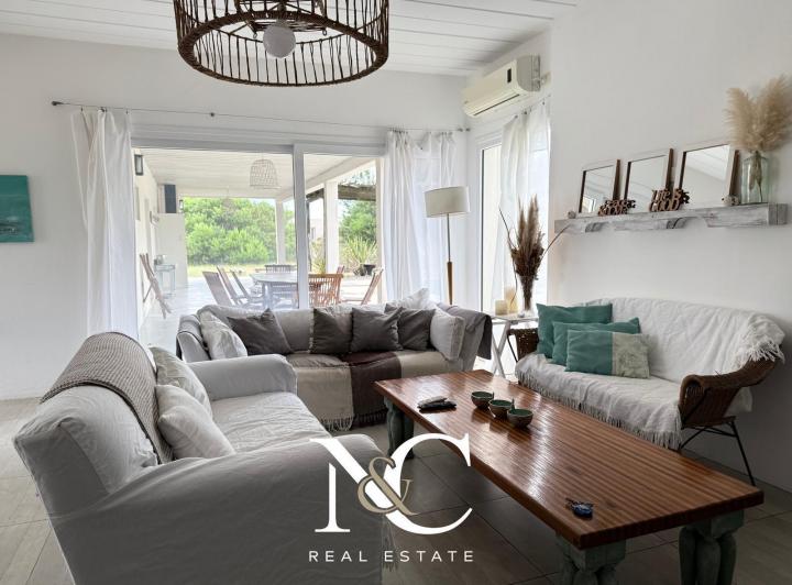 Casa · 131m² · 4 Ambientes · 3 Cocheras