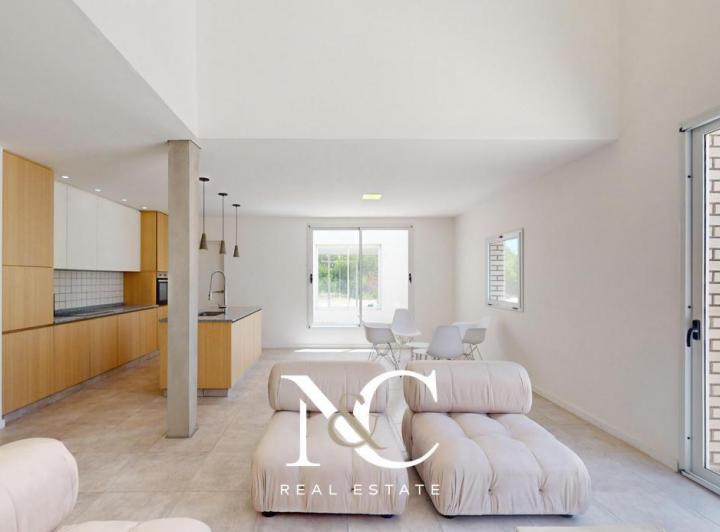 Casa · 215m² · 5 Ambientes