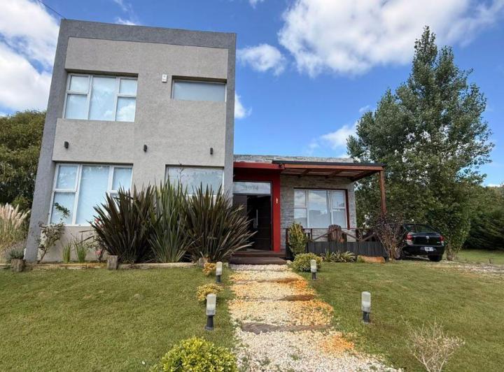 Casa · 147m² · 4 Ambientes · 1 Cochera