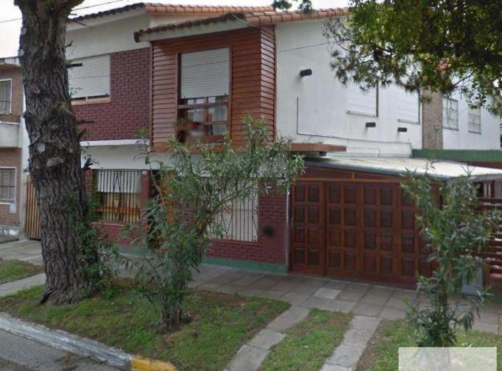 Casa · 120m² · 5 Ambientes · 1 Cochera
