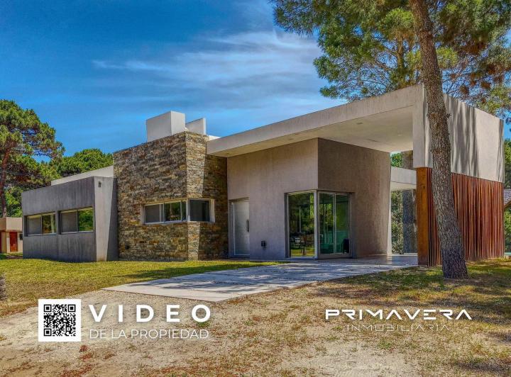Casa · 91m² · 4 Ambientes · 1 Cochera