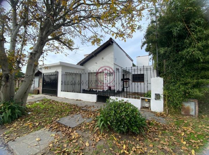 Casa · 115m² · 4 Ambientes · 1 Cochera