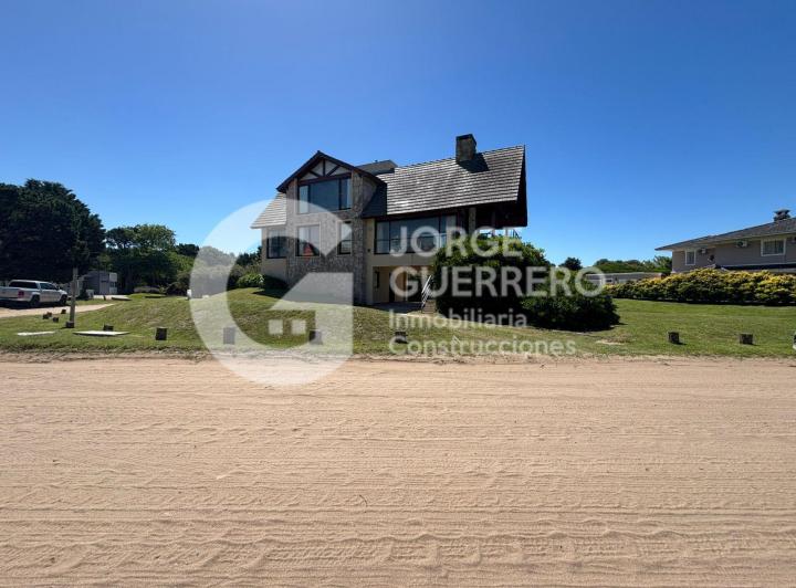 Casa · 128m² · 4 Ambientes