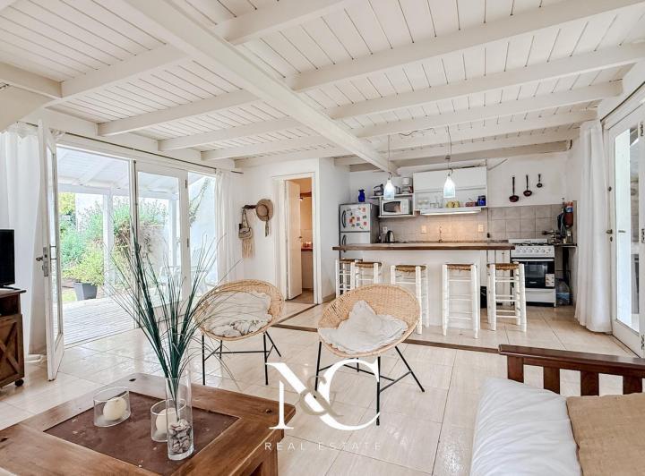 Casa · 75m² · 3 Ambientes · 2 Cocheras