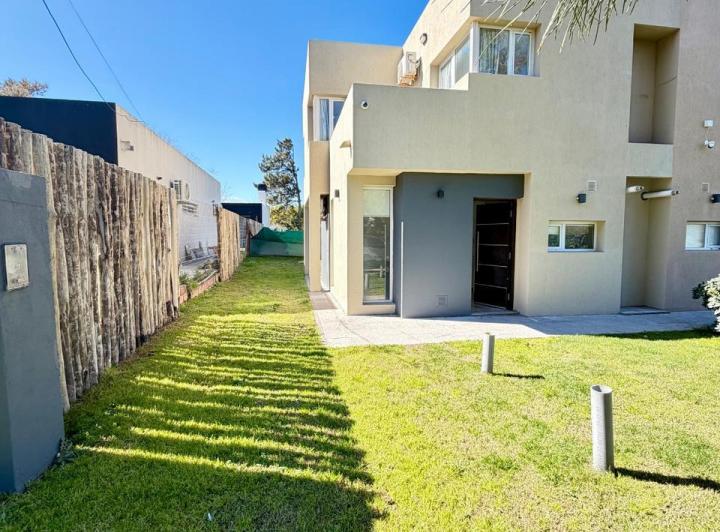 Casa · 77m² · 2 Dormitorios