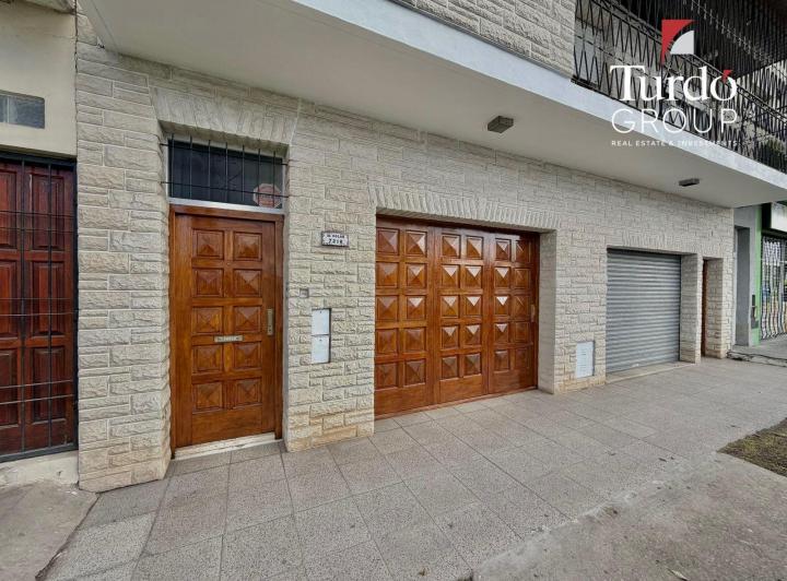 Casa · 208m² · 4 Ambientes · 3 Cocheras