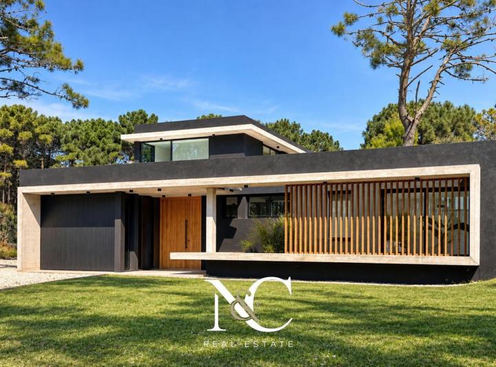 Casa · 180m² · 4 Ambientes · 1 Cochera
