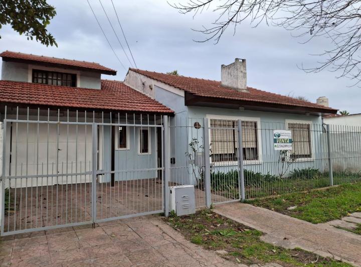 Casa · 195m² · 5 Ambientes · 2 Cocheras