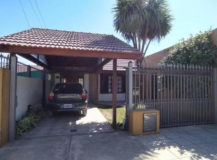 Casa · 200m² · 4 Ambientes · 1 Cochera
