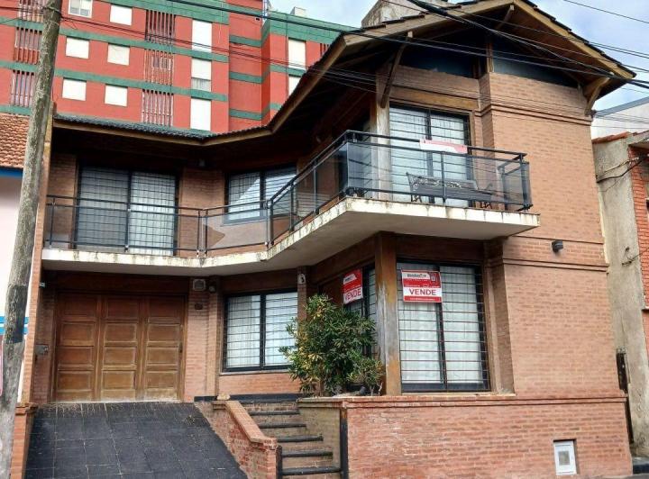 Casa · 162m² · 4 Ambientes · 1 Cochera