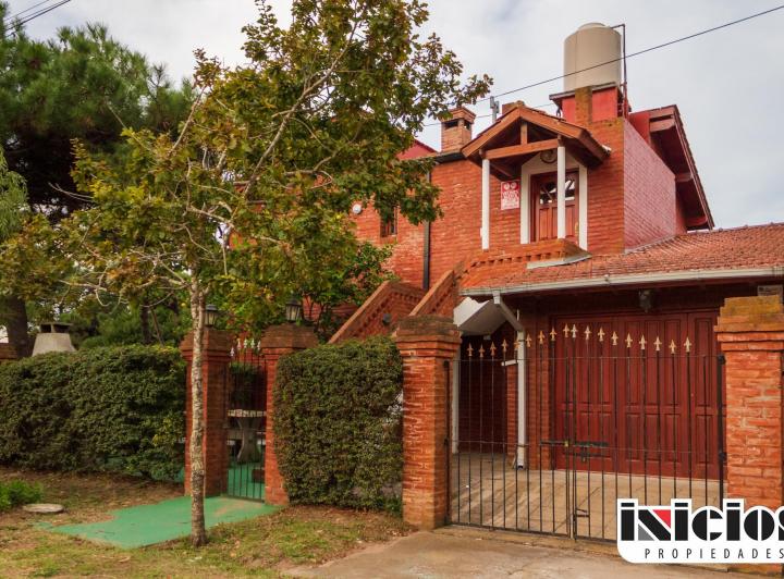 Casa · 80m² · 2 Ambientes · 1 Cochera