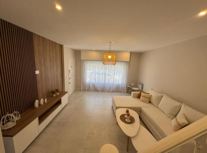 Casa · 160m² · 4 Ambientes · 1 Cochera