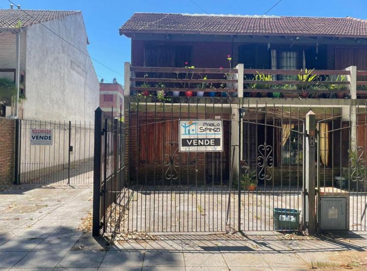 Casa · 75m² · 3 Ambientes · 1 Cochera