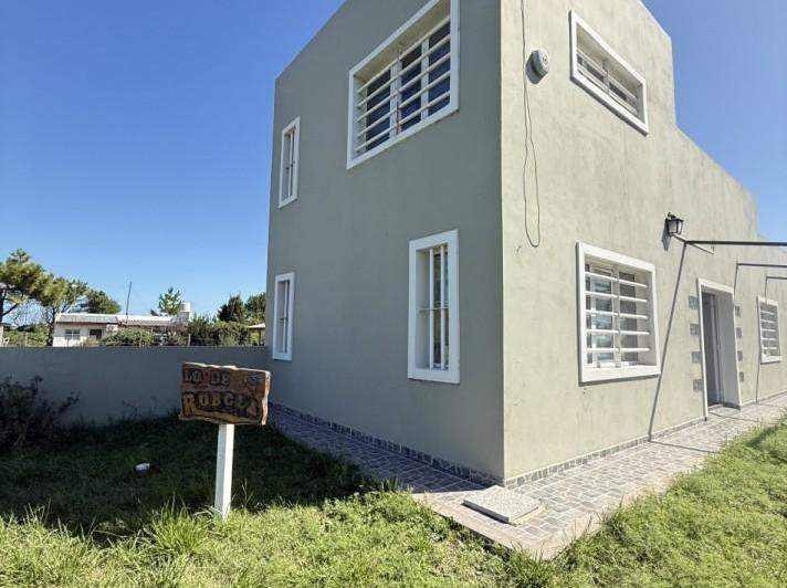 Casa · 92m² · 2 Ambientes · 2 Cocheras